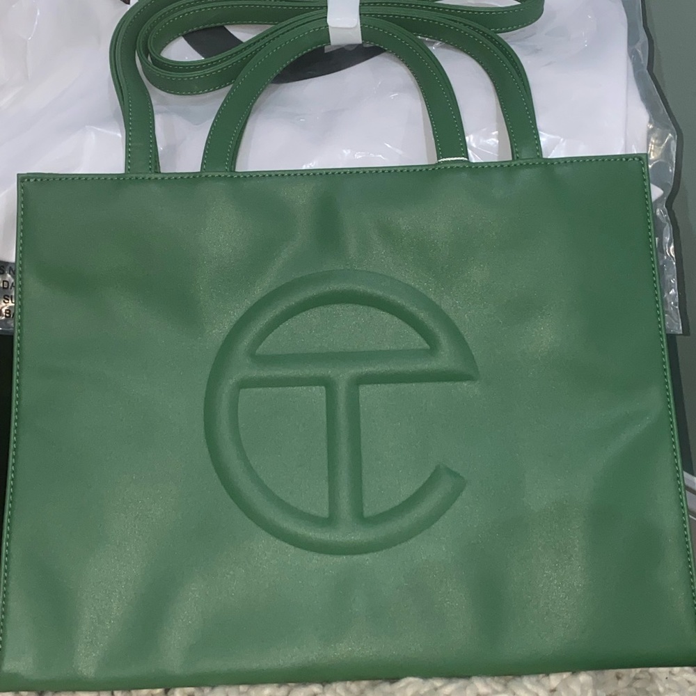 NWT TELFAR GREEN LEAF MEDIUM BAG